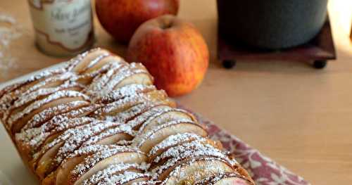 Cake aux pommes et fève tonka