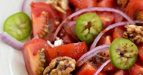 Salade de tomates  au sumac et à la mélasse de grenade