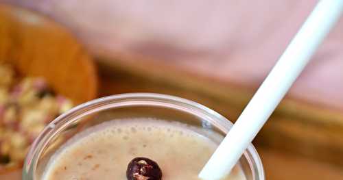 Smoothie dattes-banane-lait d'amande