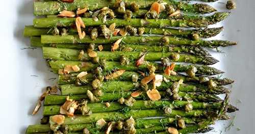 Asperges rôties aux amandes, aux câpres et à l'aneth, d'Ottolenghi