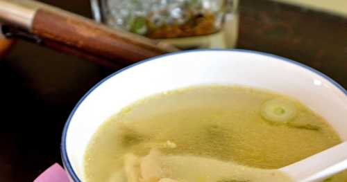 Bouillon de poulet à la chinoise