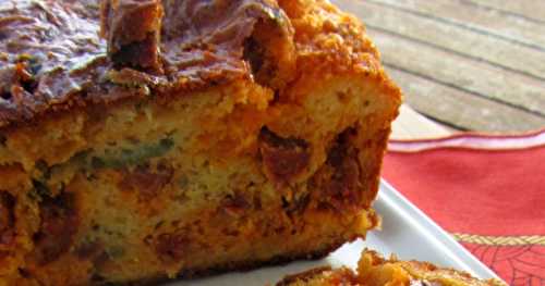 Cake au chorizo et tomates séchées