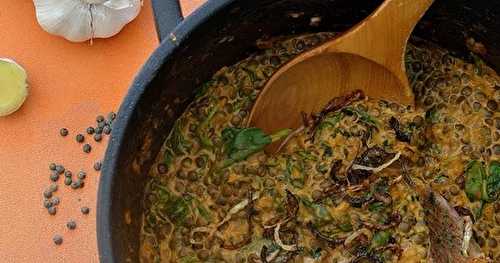 Dahl de lentilles vertes aux épinards