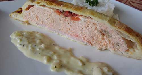 Feuilleté de saumon , sauce crémeuse à l'estragon