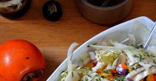 Salade croquante au chou chinois, fenouil et kaki