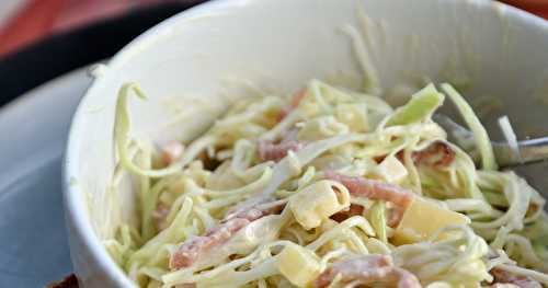 Salade de chou aux lardons et comté , sauce au yaourt