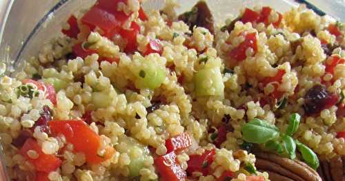 Salade de quinoa aux noix de pécan et cramberries