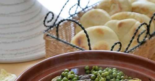 Tajine de bœuf aux petits pois et fonds d'artichaut