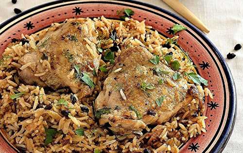 Poulet à l'oignon caramélisé et riz à la cardamome, de Yotam Ottolenghi