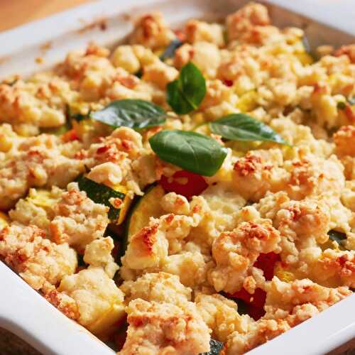 Crumble du soleil : courgettes, tomates, herbes de provence et feta