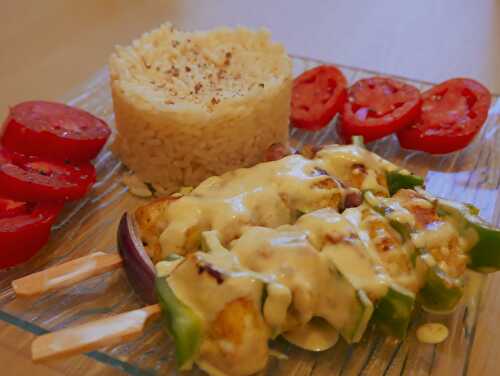 Brochettes de poulet au curry sauce coco