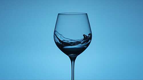 Le vin bleu serait la nouvelle tendance estivale 2016 ?