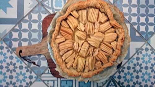 Tarte Rustique aux Pommes comme chez mamie - Une cuillère en bois #lille #gastronomie