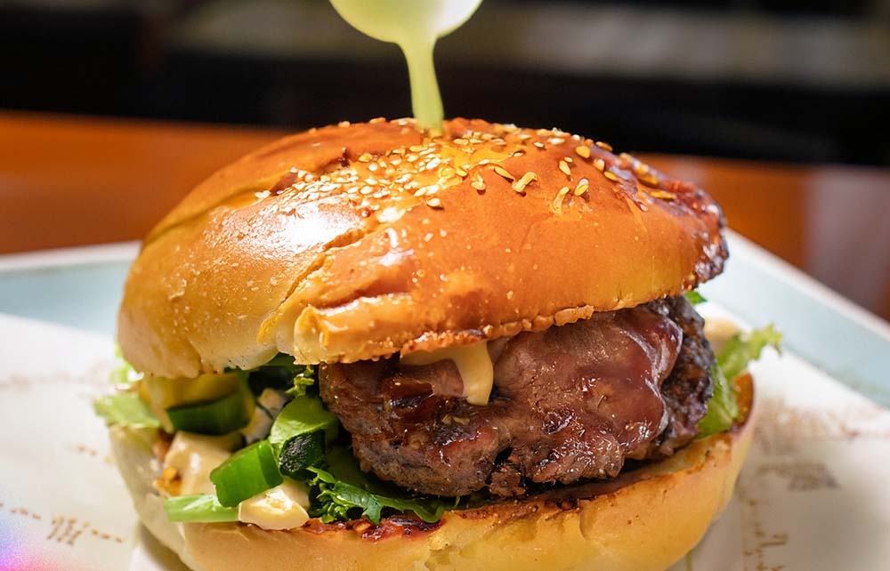 Le restaurant Shake Tree au japon propose des burgers composés que de viande (entre autre) !