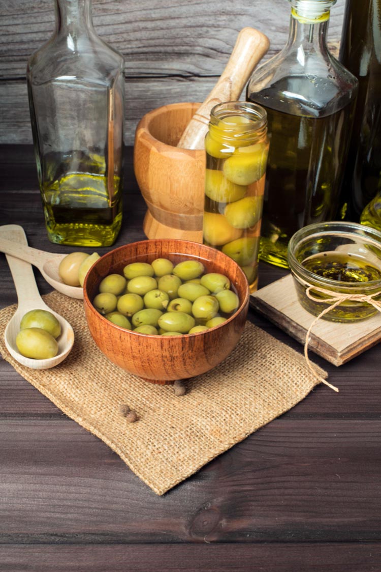 Olives en saumure : la méthode maison pour des apéros authentiques