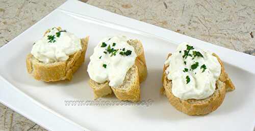 Crème de concombre et chèvre frais à tartiner