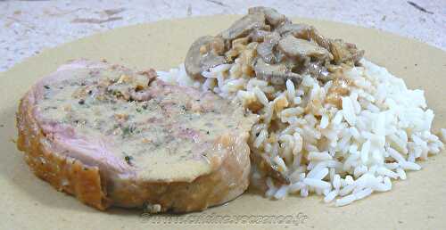 Cuisse de dinde farcie, sauce vin blanc et champignons