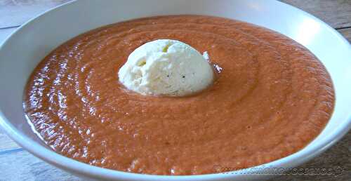 Gaspacho et glace au chèvre frais