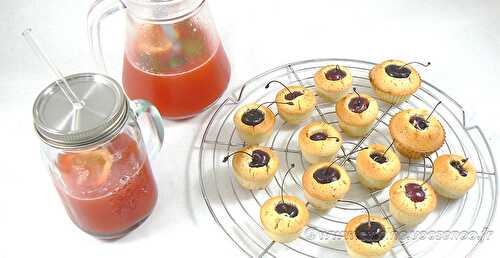 Jus de pastèque et mini financier cerise