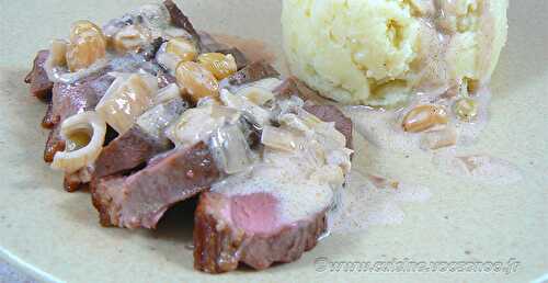 Magret de canard, sauce au Porto et purée de panais