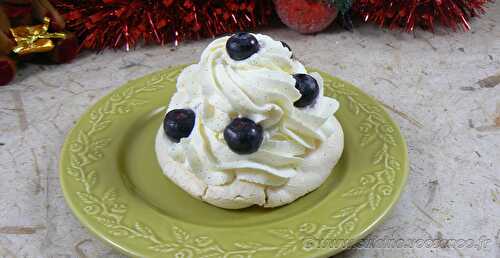 Pavlovas crème de marron, myrtilles et chantilly vanille