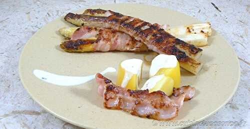 Roulés d’asperges vertes, crème au chèvre