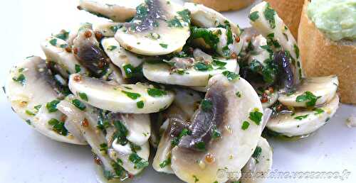 Salade de champignons de Paris crus