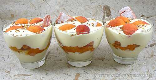 Tiramisu aux abricots et biscuits roses de Reims