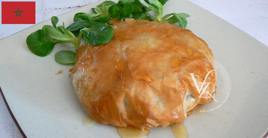 Pastilla au poulet, amandes et miel – Maroc