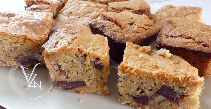 Blondie au chocolat noir et noix de pécan