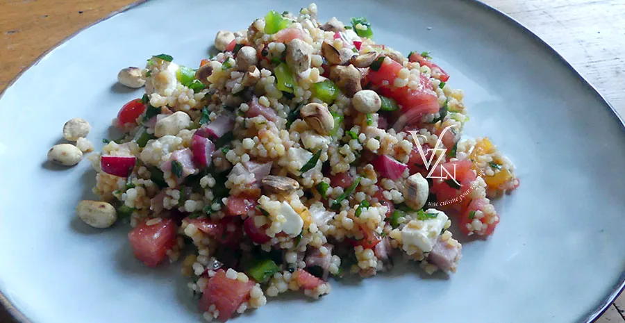 Taboulé d'été aux perles de blé et légumes frais