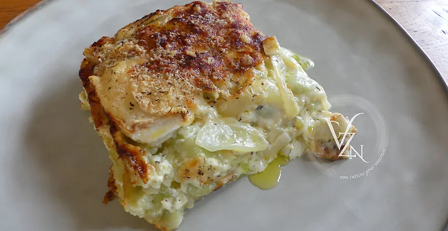 Gratin de ravioles au chèvre, oignons et parmesan