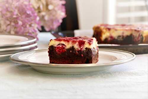 Brownies au gâteau au fromage et aux framboises