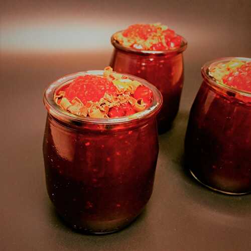 Compote de pomme, cerise, grenade, chia et cacao