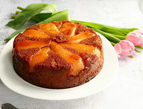 Gâteau aux poires caramélisées à l’érable