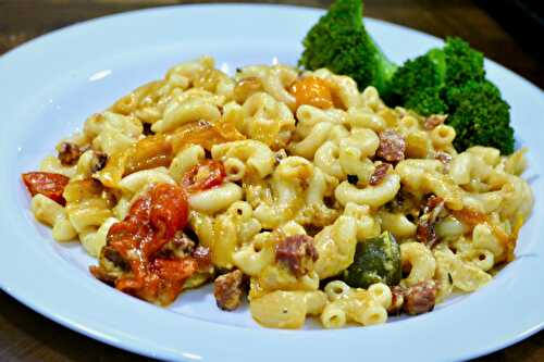 Macaroni au fromage, chorizo et poivron rôti