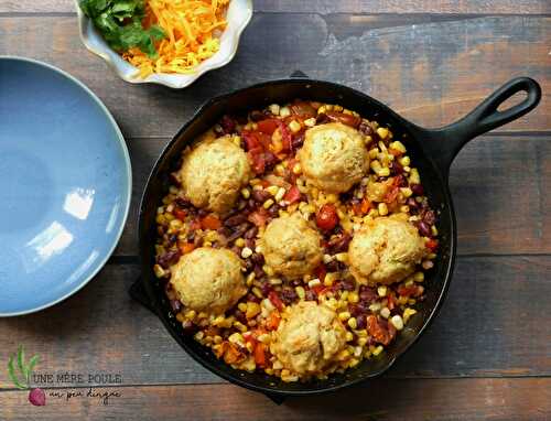 Poêlée végé à la mexicaine avec dumplings au cheddar et au maïs