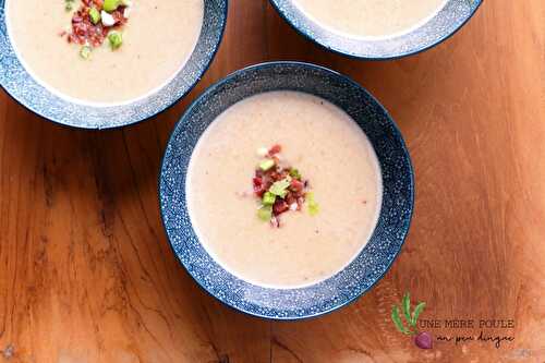 Potage aux oignons doux rôtis et au fromage