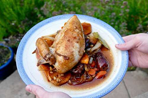 Poulet au miel, aux dattes et aux épices chai