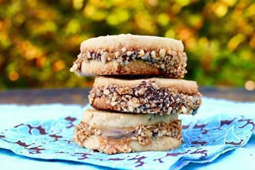 Sablés aux pacanes avec ganaches de chocolat et de caramel à la fleur de sel