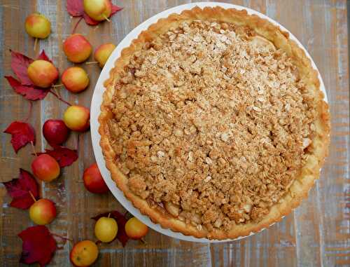 Tarte aux pommes et au sucre à la crème avec son crumble