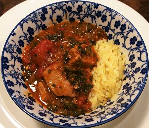 Veau braisé au chou frisé et ses deux tomates