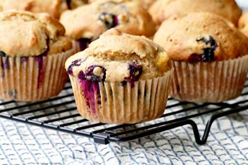 Muffins aux pêches, bleuets et noix de cajou