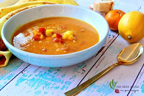 Potage à la courge et à la tomate aux parfums marocains