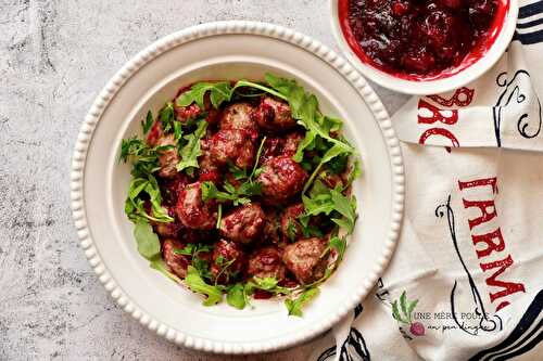 Boulettes de veau cuites au four à la sauce aux canneberges