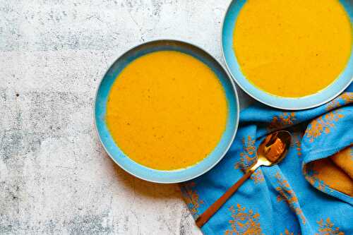 Potage de courge, carotte, PVT et tahini