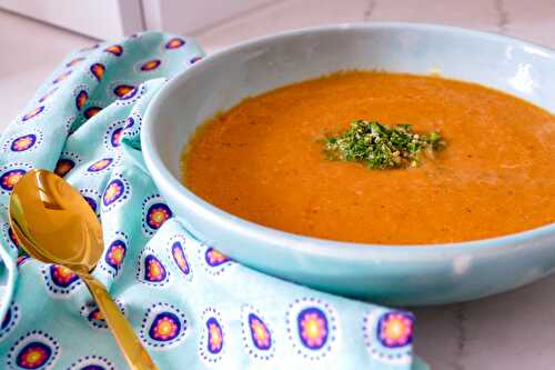 Potage de fenouil et de tomate rôtis