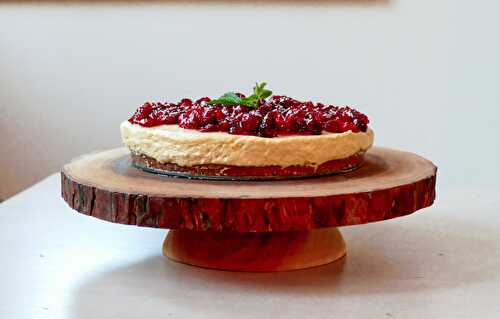 Gâteau mousse à la mandarine et canneberge sur croûte de spéculoos