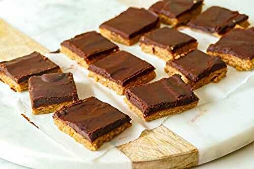 Bouchées sans cuisson au beurre de noix de cajou et au chocolat