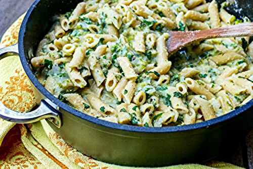Casserole crémeuse « one pot » de courgettes, basilic et amande